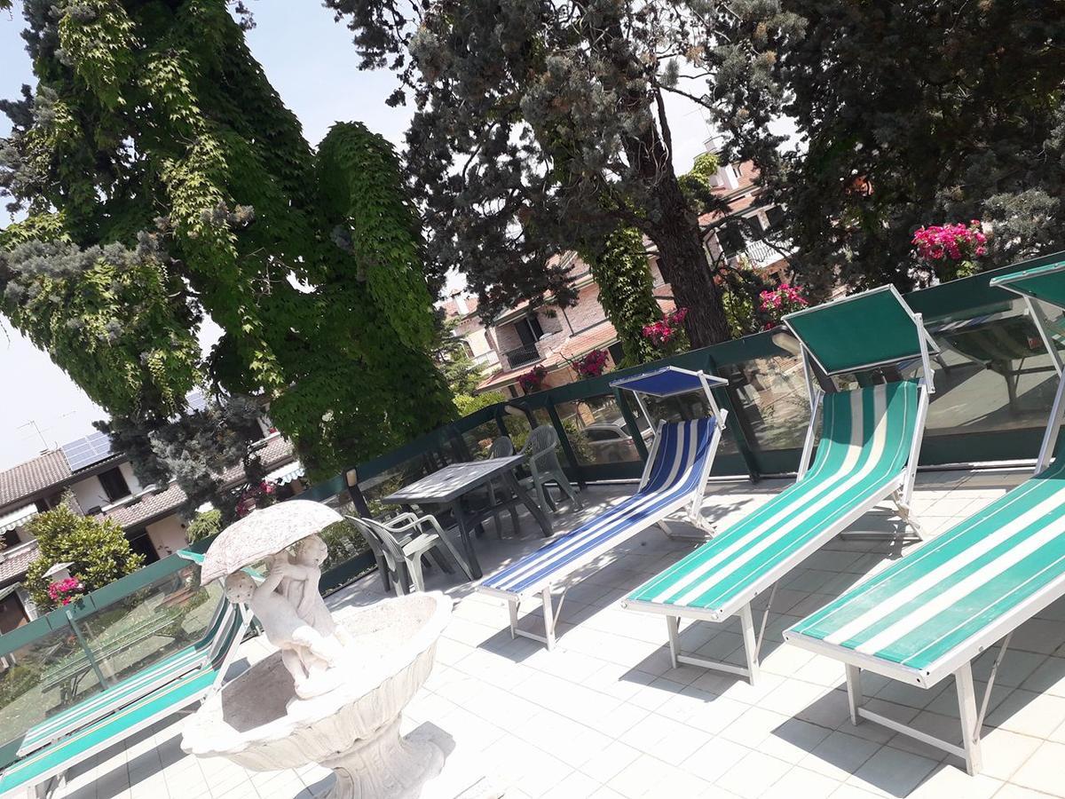 New Tiffany's Park Hotel 3*