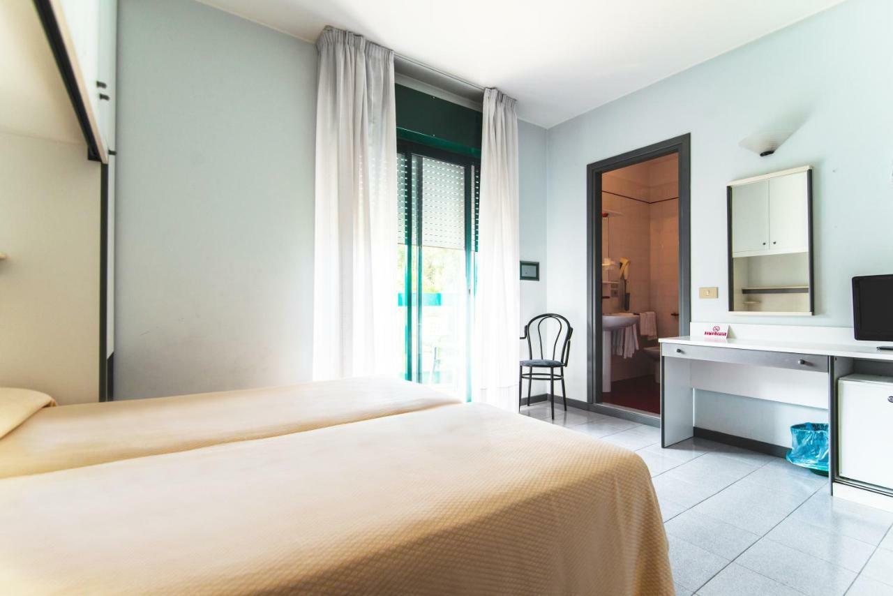 New Tiffany's Park Hotel 3*